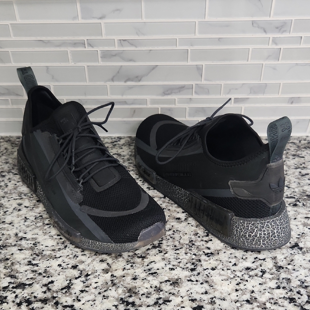 Black Carbon Adidas NMD R1 Spectoo Running Shoes sz 14 sneakers GZ9265